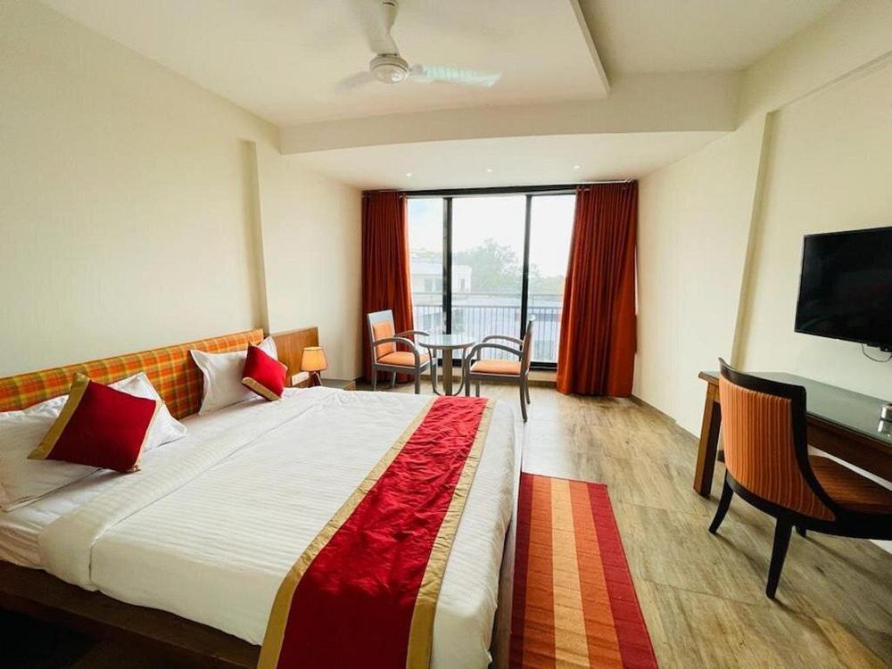 Om Sanctuary Resort By Pinks Hospitality Rupāwati Dış mekan fotoğraf